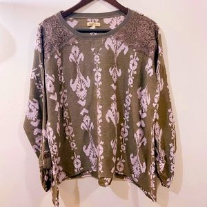 Democracy Womens large Sleeve Top Multi color Print